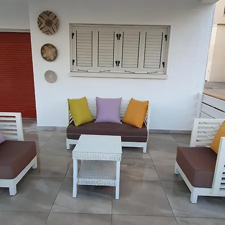 Makenzy Mermaid 2 Bedroom شقة