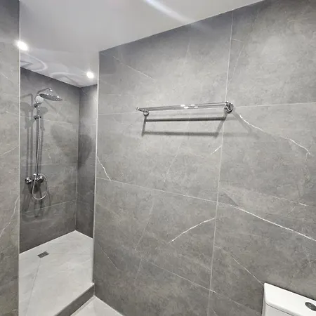 Makenzy Mermaid 2 Bedroom * Larnaca