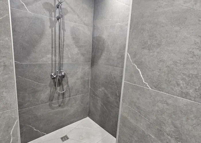 Makenzy Mermaid 2 Bedroom *