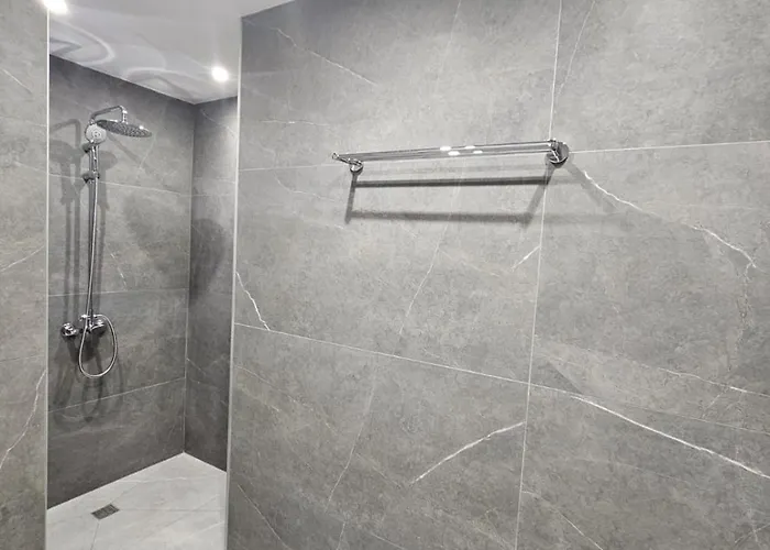 Makenzy Mermaid 2 Bedroom * Larnaka