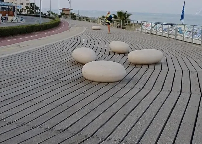 Apartment Makenzy Mermaid 2 Bedroom *