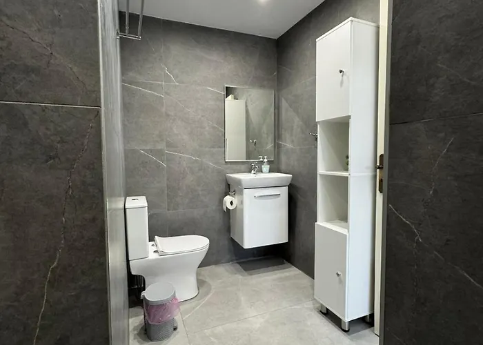 Makenzy Mermaid 2 Bedroom *