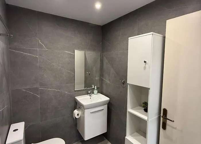 Makenzy Mermaid 2 Bedroom *