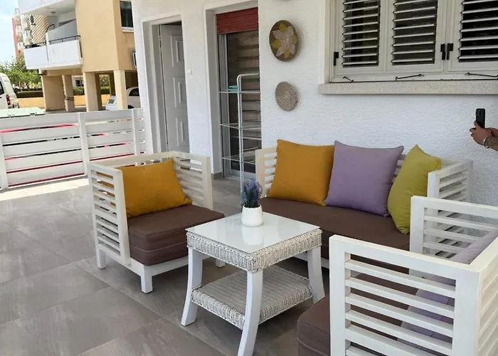 Makenzy Mermaid 2 Bedroom Larnaka