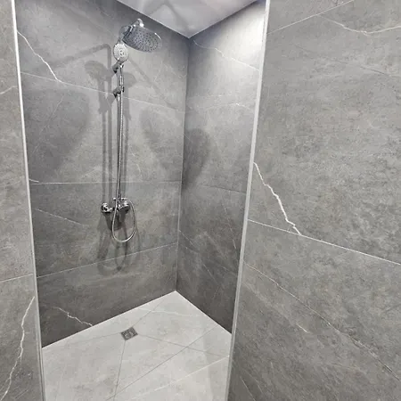 Makenzy Mermaid 2 Bedroom *