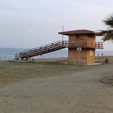 Makenzy Mermaid 2 Bedroom Lägenhet Larnaca