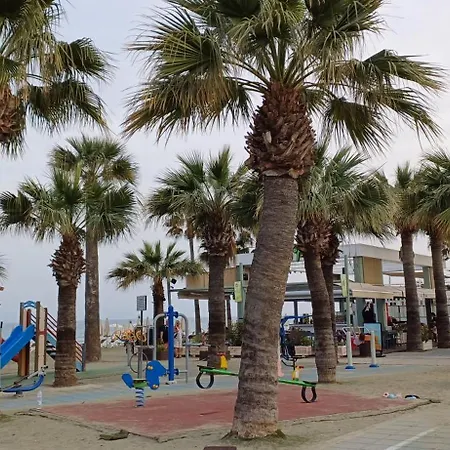 Makenzy Mermaid 2 Bedroom Апартаменты