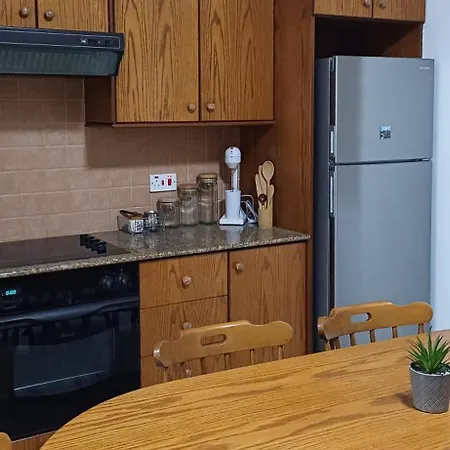 Makenzy Mermaid 2 Bedroom דירה *