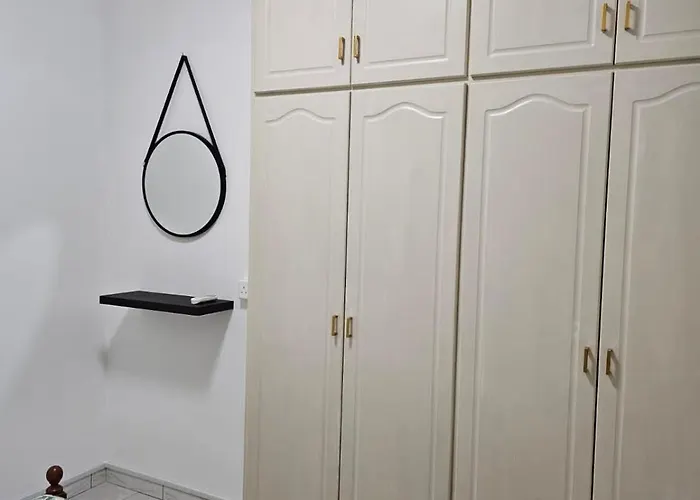 Апартаменты Makenzy Mermaid 2 Bedroom *