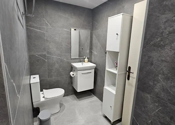 Апартаменты Makenzy Mermaid 2 Bedroom *