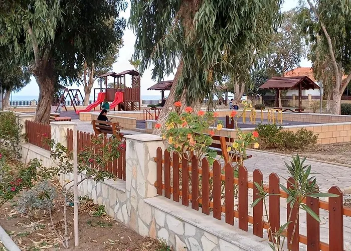 Makenzy Mermaid 2 Bedroom *